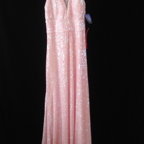 Dress - Picture 4 of 4